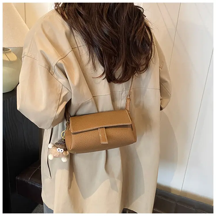 Small Square Black Leather Shoulder Bag for Women — feature 26