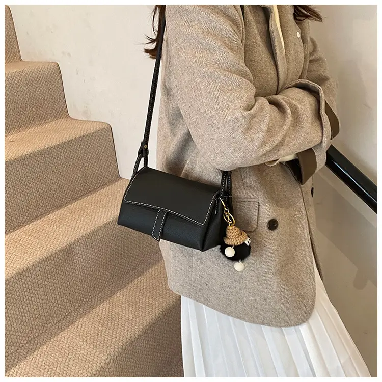 Small Square Black Leather Shoulder Bag for Women — feature 30