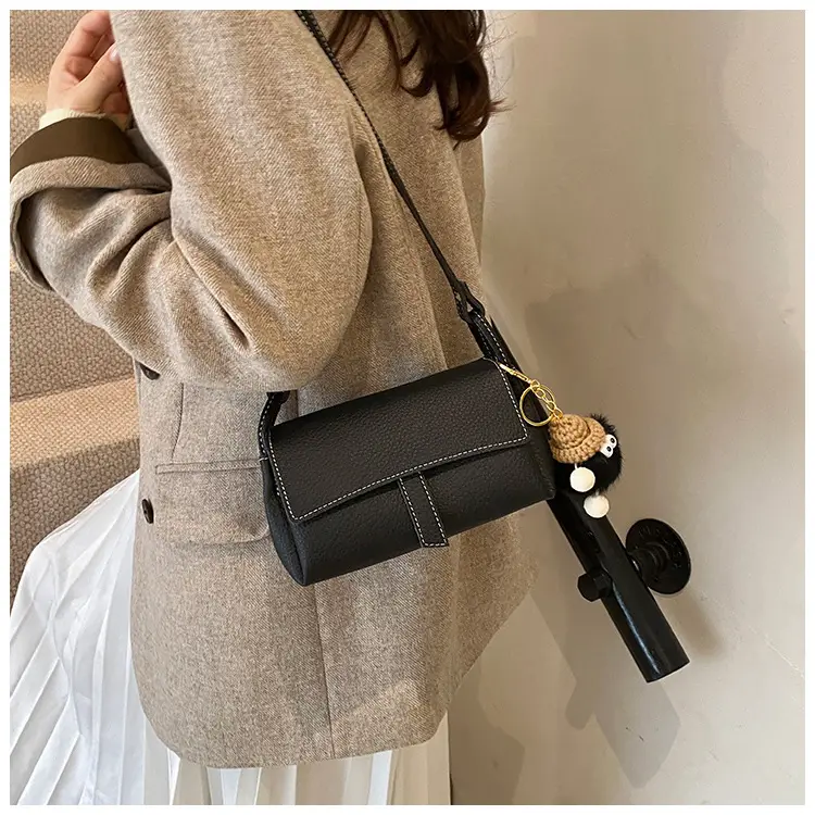 Small Square Black Leather Shoulder Bag for Women — feature 32