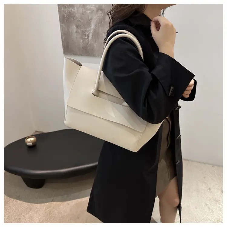 White Large Capacity Shoulder Bag for Women — feature 16