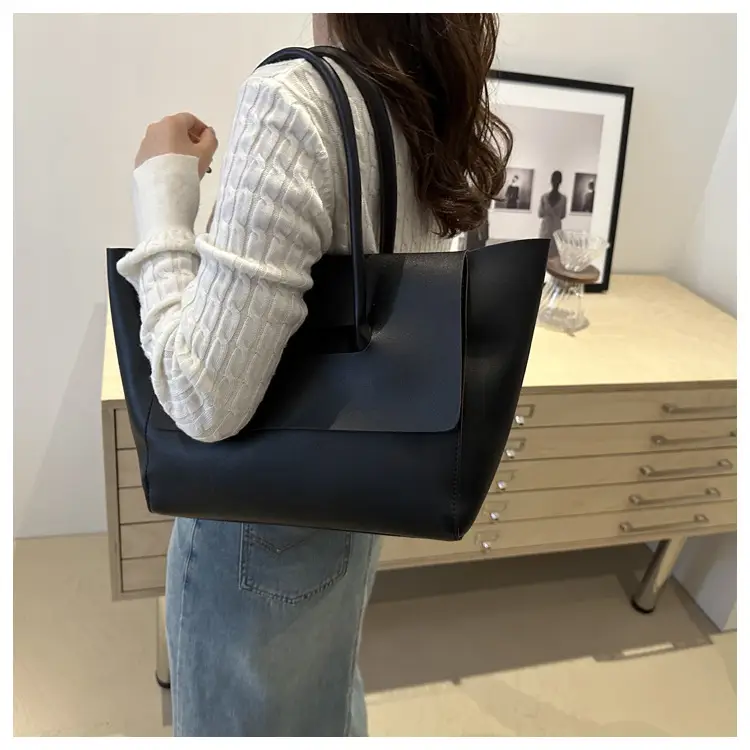 White Large Capacity Shoulder Bag for Women — feature 24