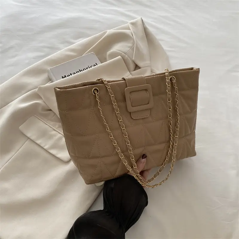 Black Quilted Crossbody Bag for Women 2025 - Image 2