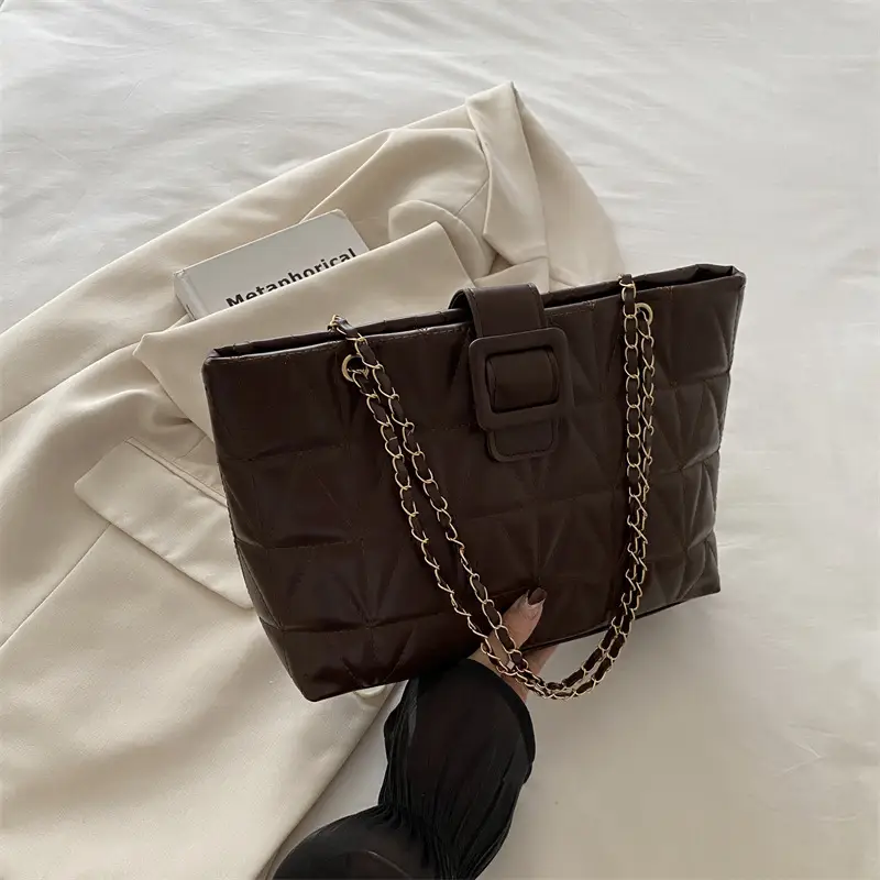 Black Quilted Crossbody Bag for Women 2025 - Image 3