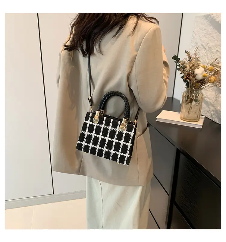 Women's 1-Shoulder Crossbody Satchel Bag Black White Grid Design — feature 10
