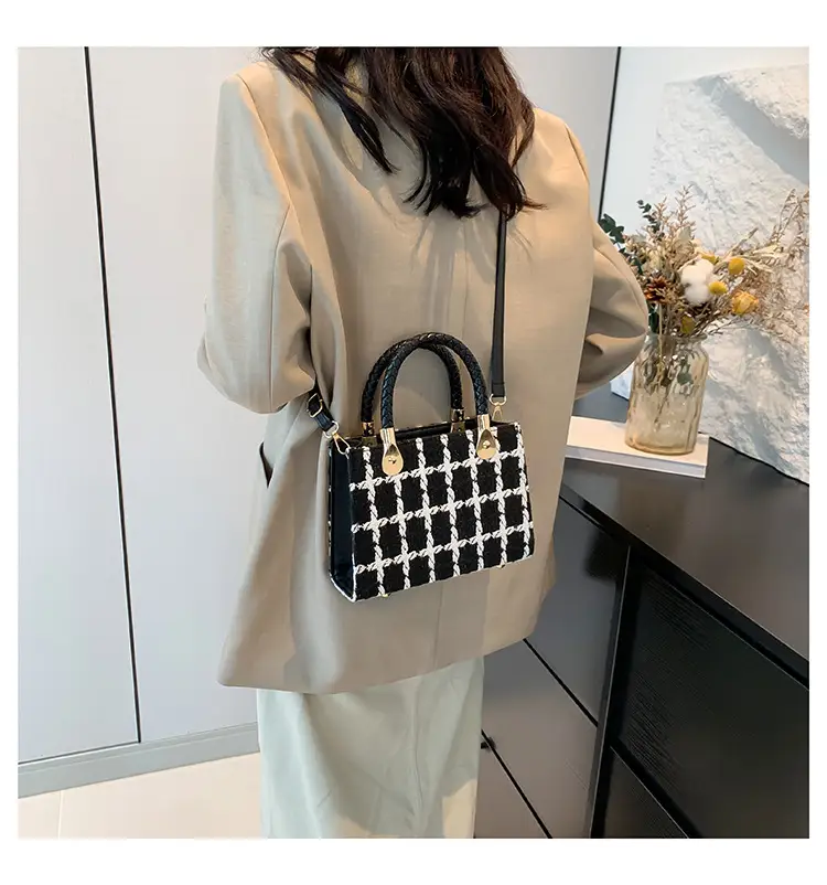 Women's 1-Shoulder Crossbody Satchel Bag Black White Grid Design — feature 11