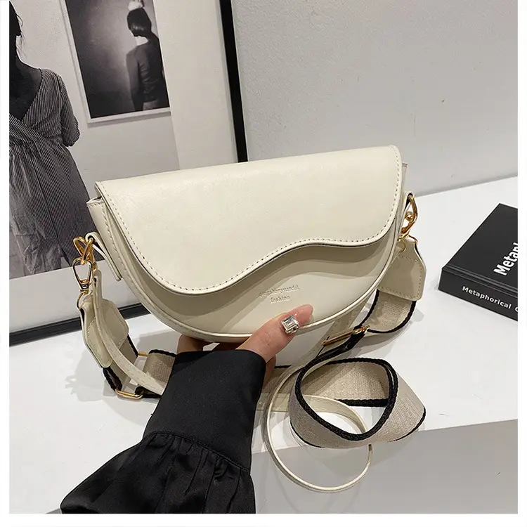 Black French Niche Crossbody Bag for Women — feature 19