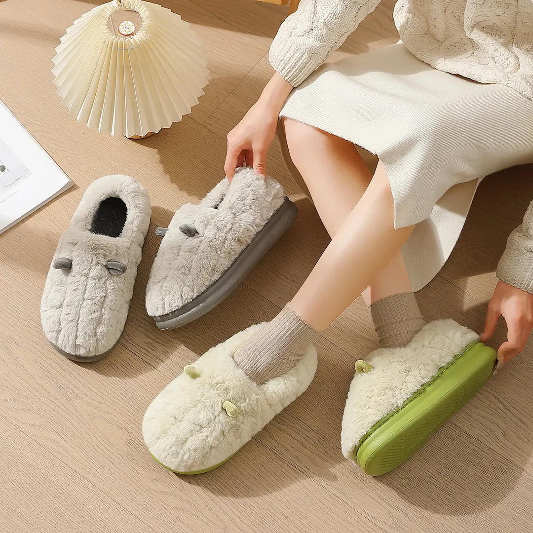 Carto bag with cotton slippers women's autumn and winter indoor home plush warm non-slip soft bottom couples cotton shoes men's wholesale - Image 6