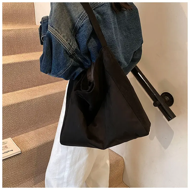 Black Fleece Tote Bag Large Capacity Work Commuter Shoulder Bag — feature 17