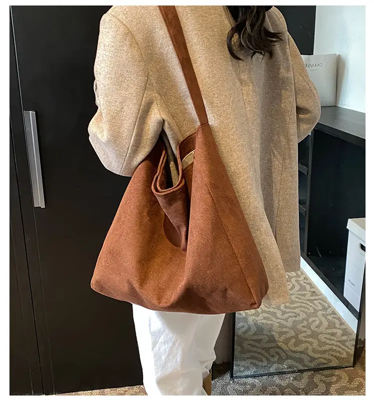 Black Fleece Tote Bag Large Capacity Work Commuter Shoulder Bag — feature 2