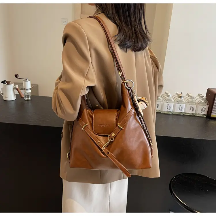 High-end Retro Women's Shoulder Bag 2024 New — feature 32