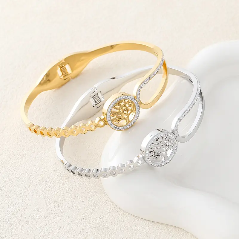 Luxury Titanium Bracelet with Diamond Design Gold & Silver - Image 4
