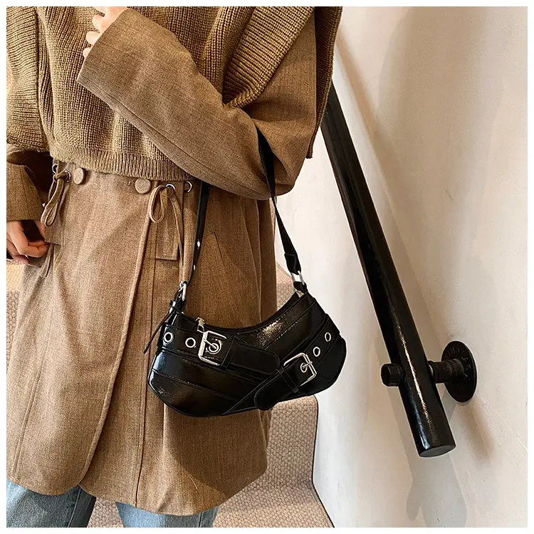White Leather Shoulder Bag for Women 2025 — feature 17