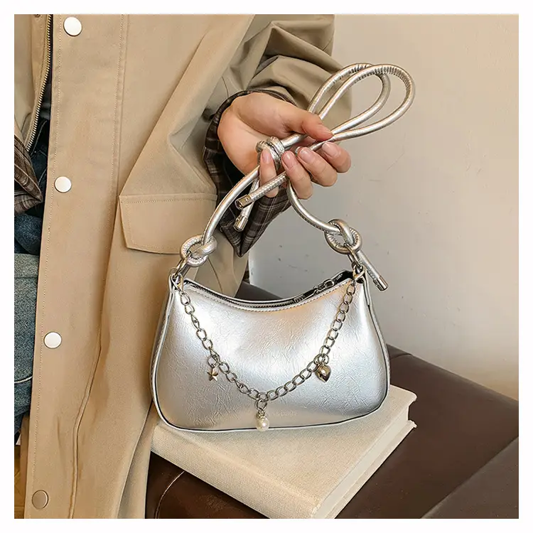 Red Chain Strap Women's Shoulder Bag 2024 — feature 14