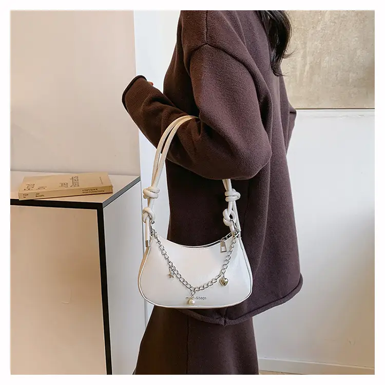 Red Chain Strap Women's Shoulder Bag 2024 — feature 20
