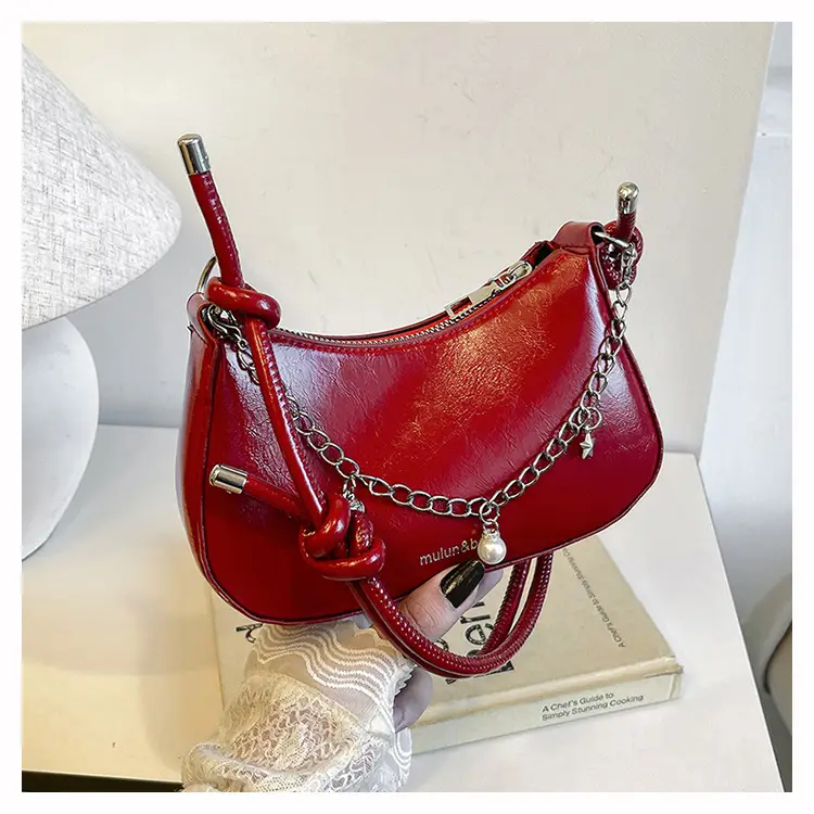 Red Chain Strap Women's Shoulder Bag 2024 — feature 21