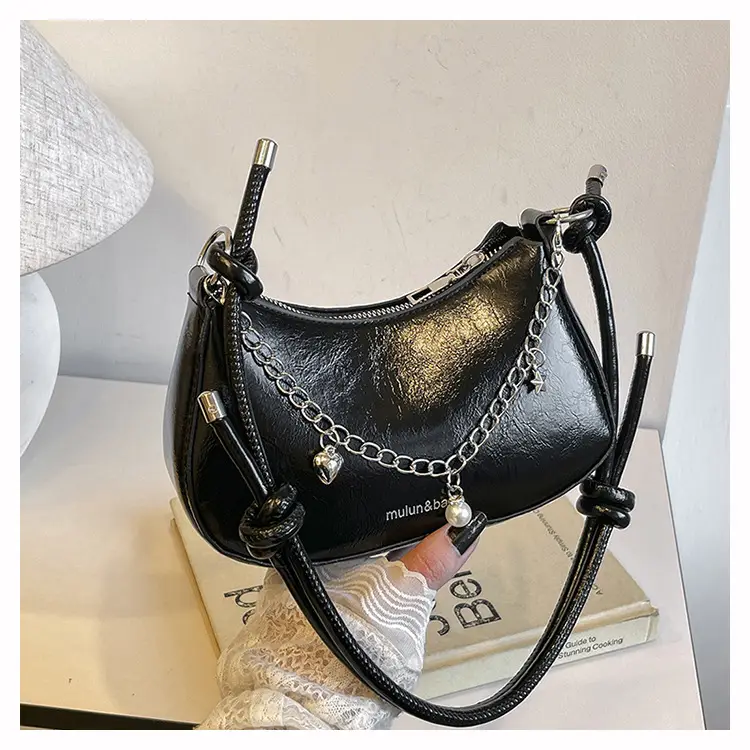 Red Chain Strap Women's Shoulder Bag 2024 — feature 22