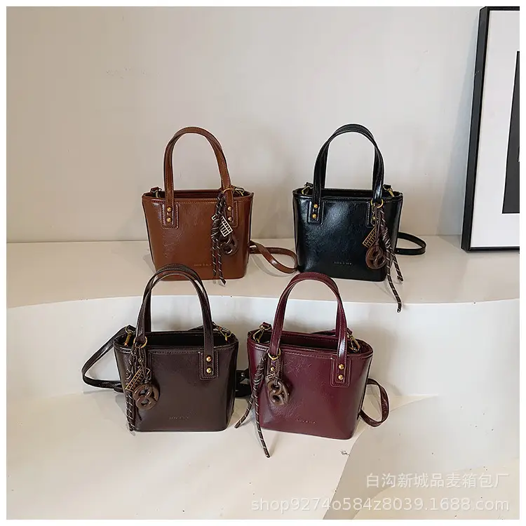 Vintage Brown French Niche Handbag for Women — feature 1