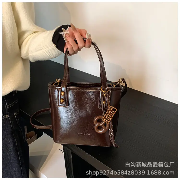 Vintage Brown French Niche Handbag for Women — feature 13