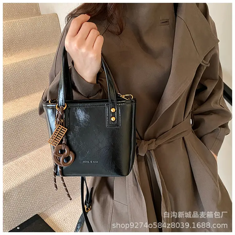 Vintage Brown French Niche Handbag for Women — feature 19