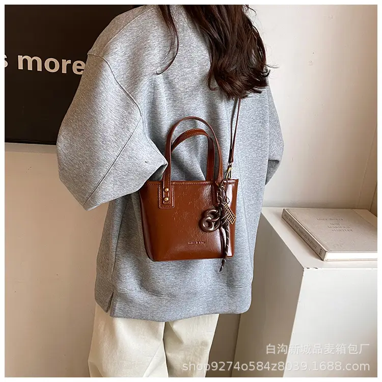 Vintage Brown French Niche Handbag for Women — feature 24