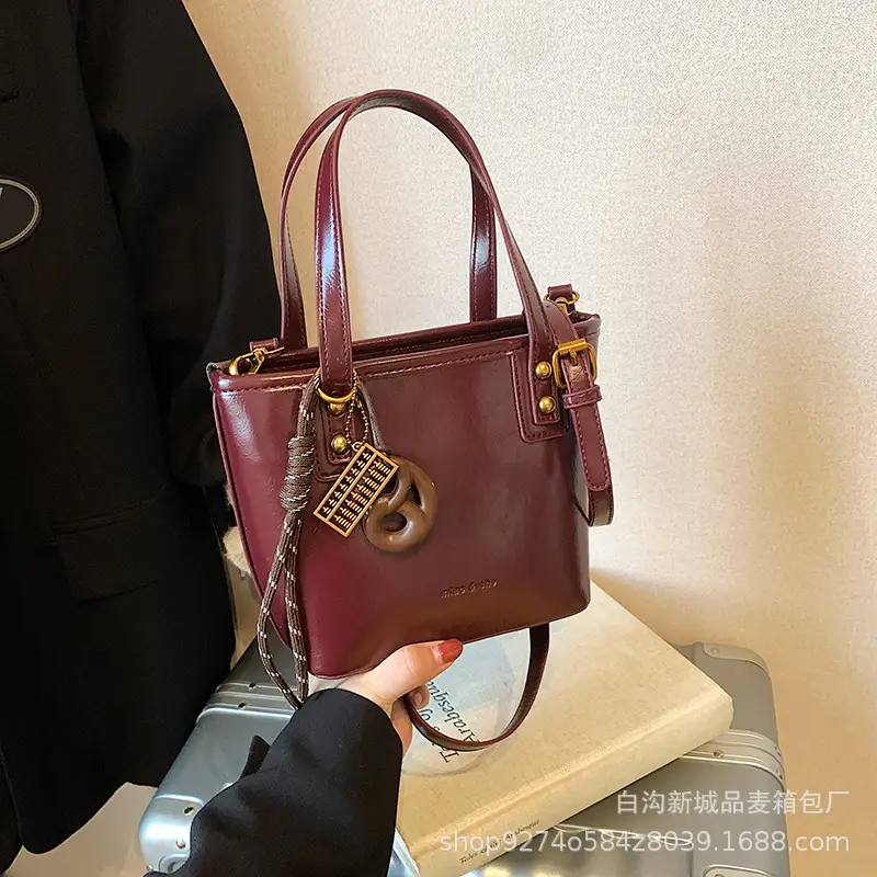 Vintage Brown French Niche Handbag for Women - Image 2