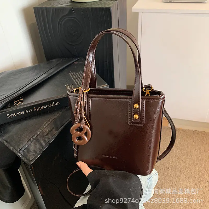 Vintage Brown French Niche Handbag for Women - Image 3