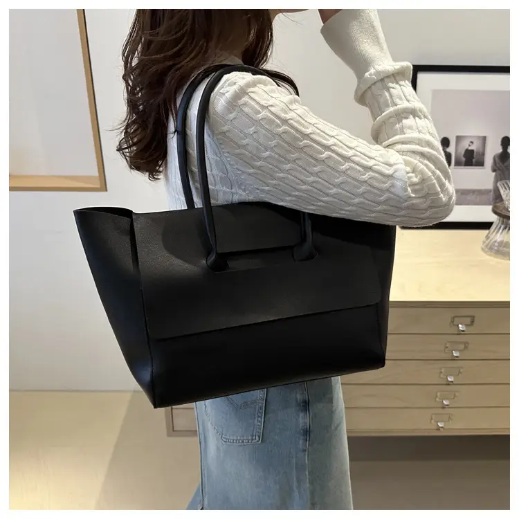 Black Crossbody Shoulder Bag for Women 2024 — feature 10