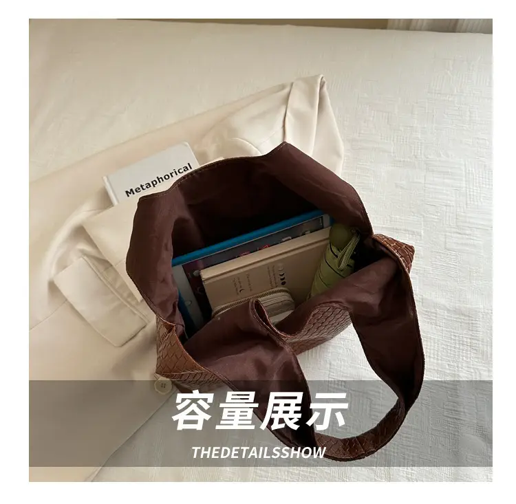 Women's Retro Style Shoulder Bag 2025 New Hot Style — feature 6