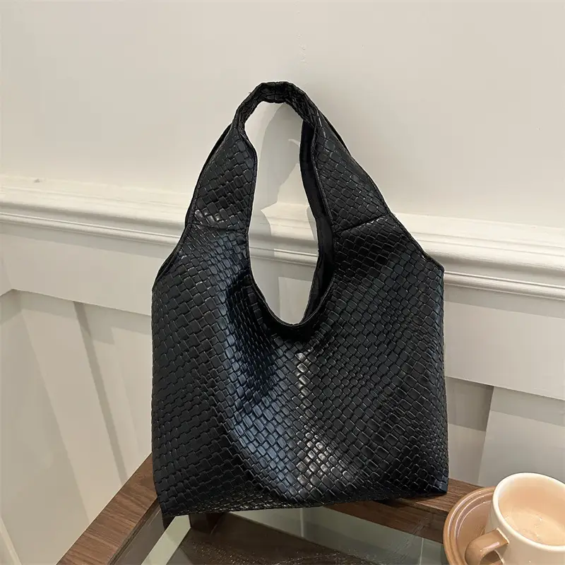 Women's Retro Style Shoulder Bag 2025 New Hot Style - Image 4