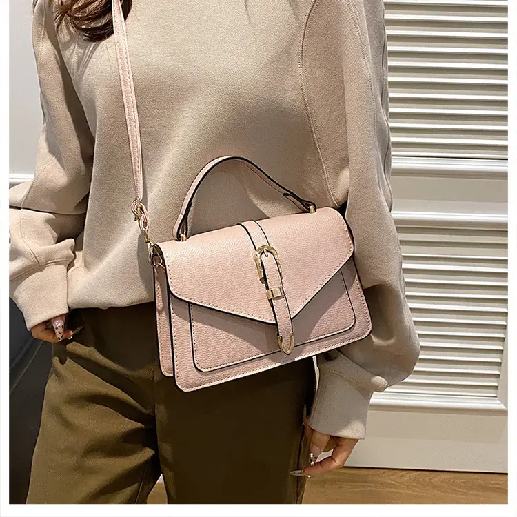 Black Women's Shoulder Bag with Gold Clasp 2025 — feature 12