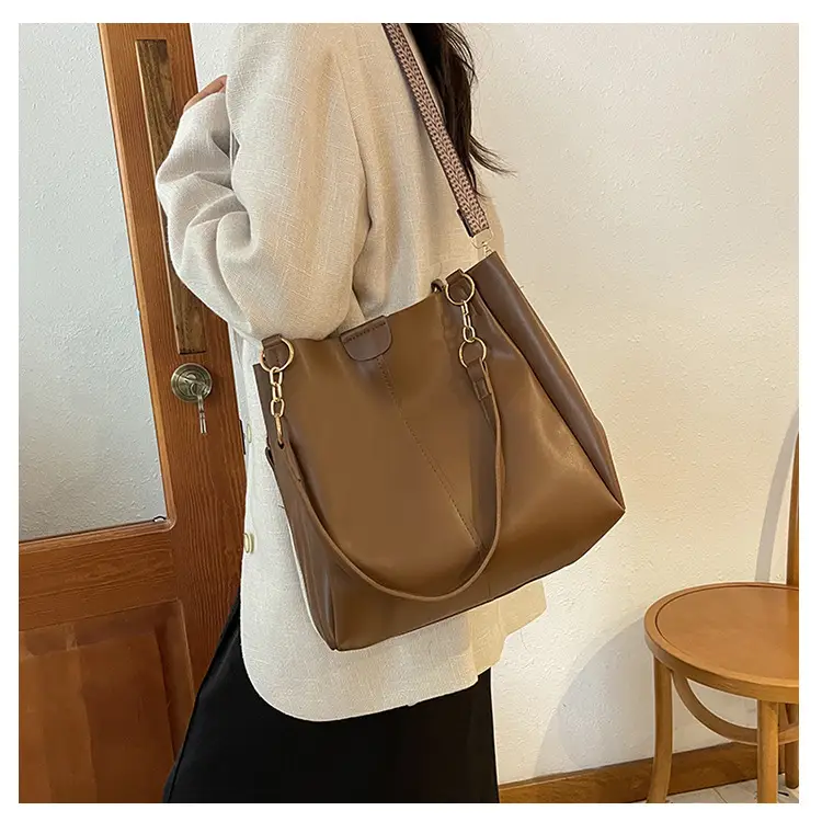 Women's Large Capacity Shoulder Bag Brown White New Style — feature 12