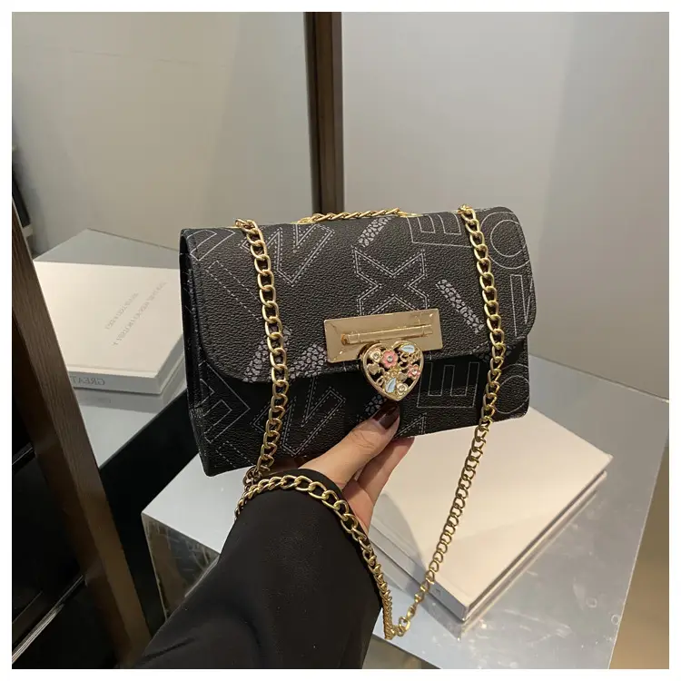 Pink Chain Shoulder Bag for Women 2024 — feature 11