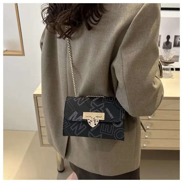Pink Chain Shoulder Bag for Women 2024 — feature 36