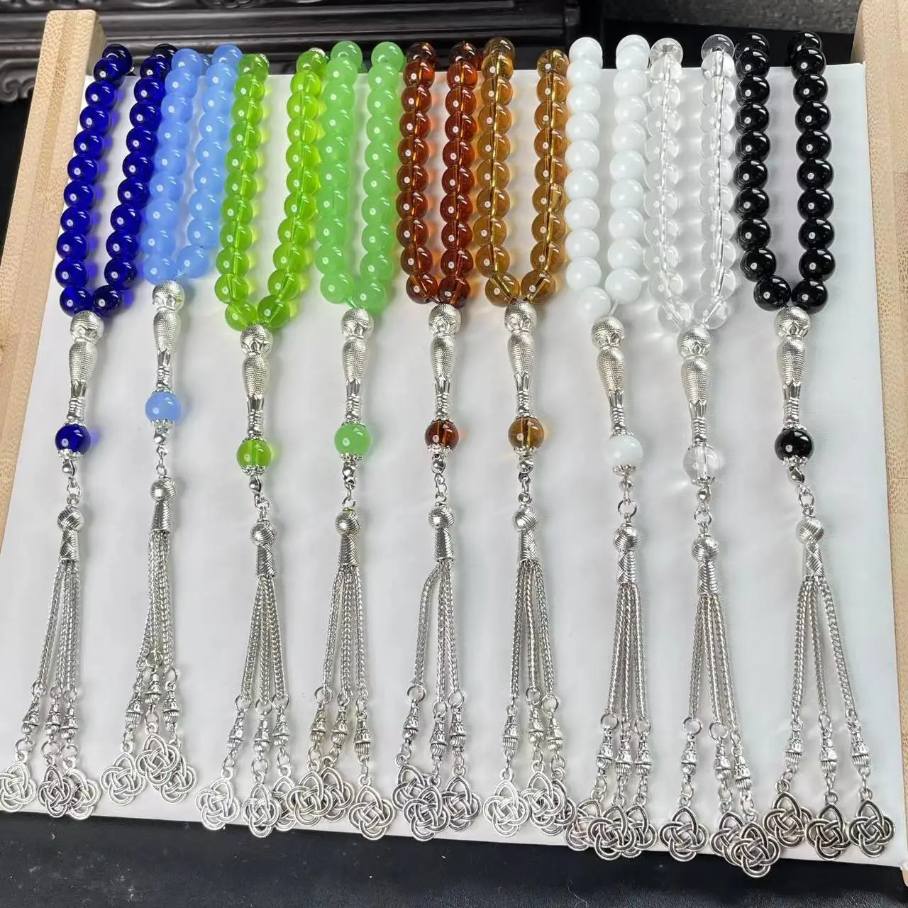 33 Pcs Porcelain Glass Obsidian Dark Blue Sea Rosary Bracelet — feature 1