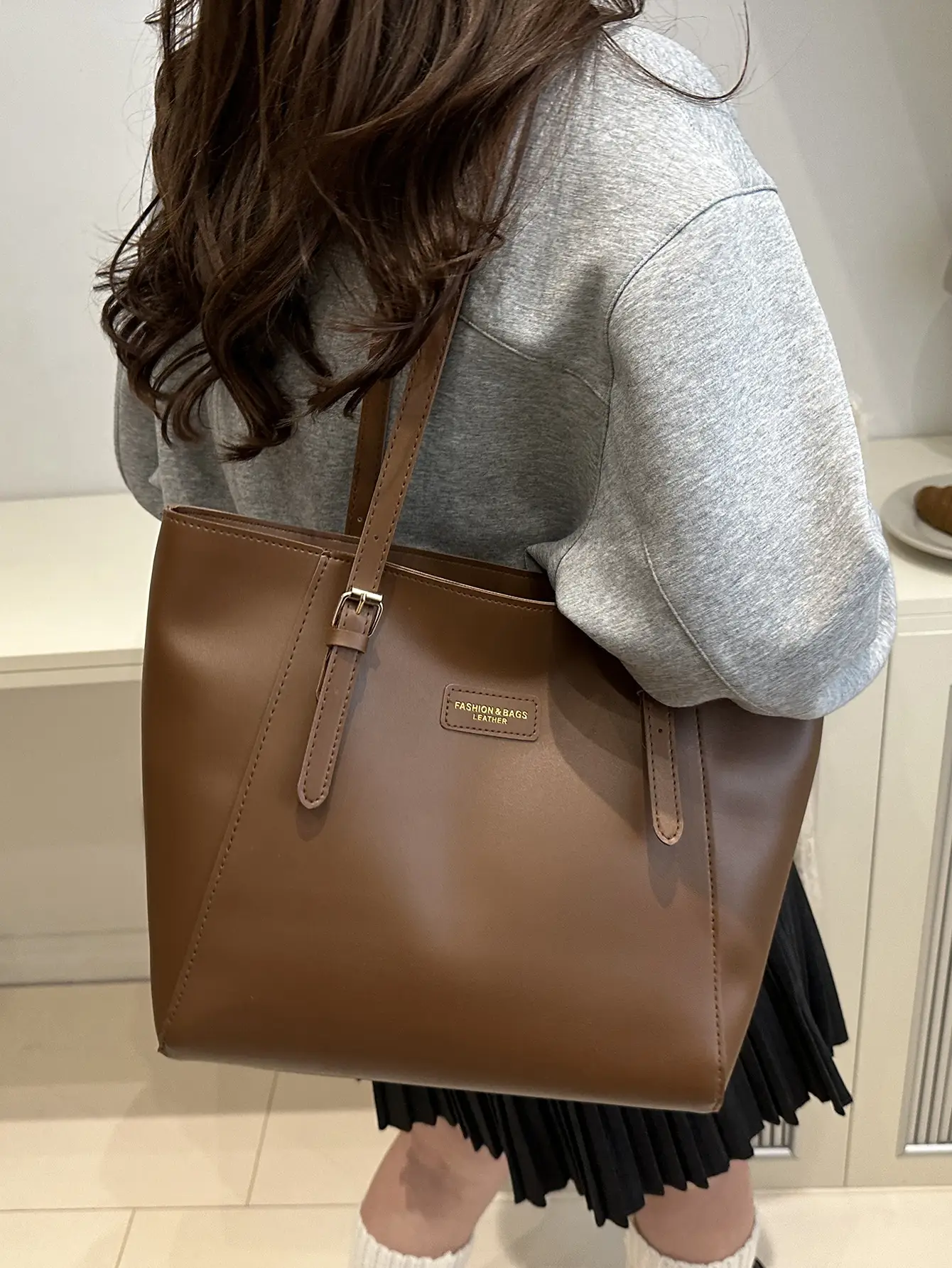 Women's Large Capacity Brown Shoulder Bag 2024