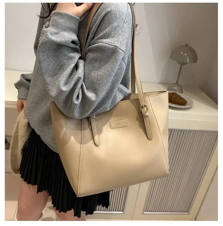 Women's Large Capacity Brown Shoulder Bag 2024 — feature 15