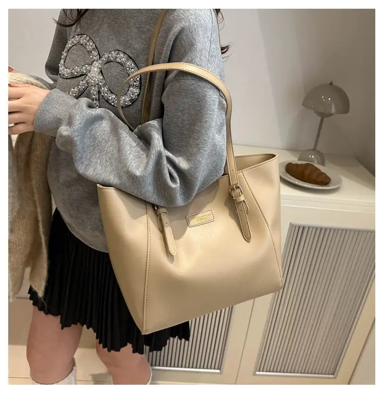 Women's Large Capacity Brown Shoulder Bag 2024 — feature 16
