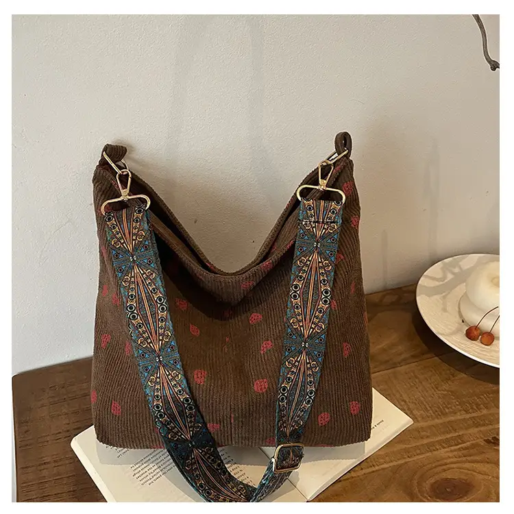 Strawberry Printed Tote Bag for Women - Image 5