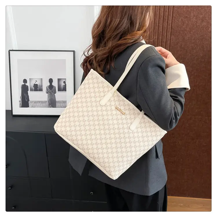 Pink Vintage Checkered Tote Bag for Women Winter Commute — feature 14