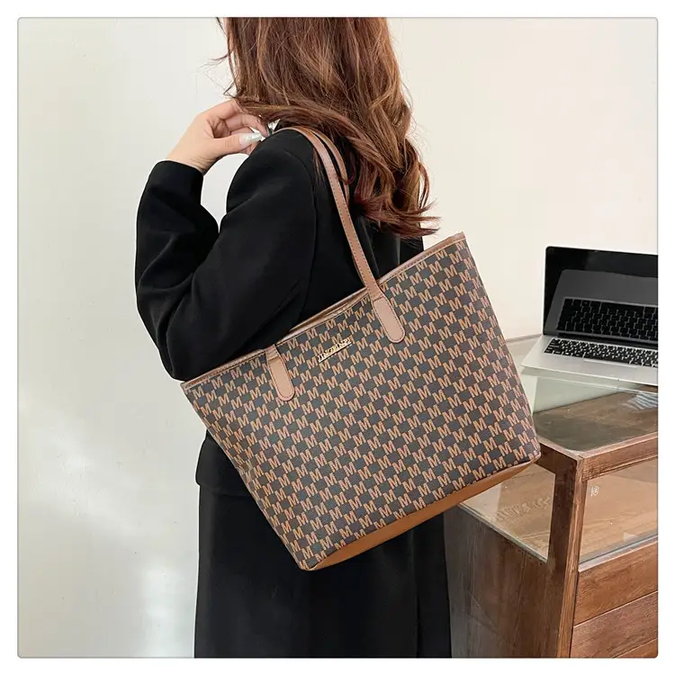 Pink Vintage Checkered Tote Bag for Women Winter Commute — feature 18