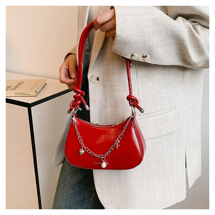 Red Chain Shoulder Bag for Women 2024 Fashion — feature 10