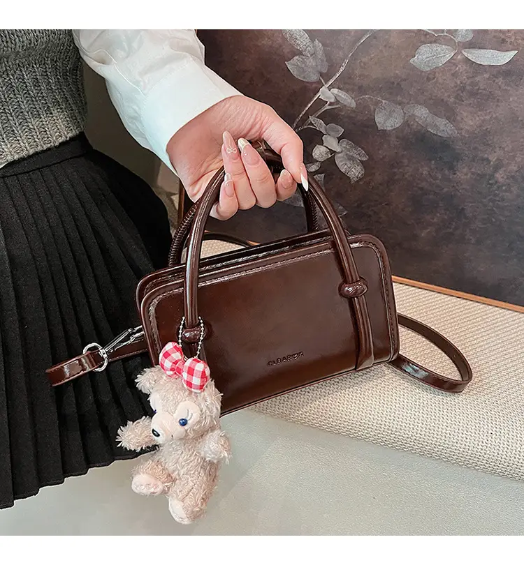Korean-style Women's Tan Shoulder Bag 2024 — feature 1