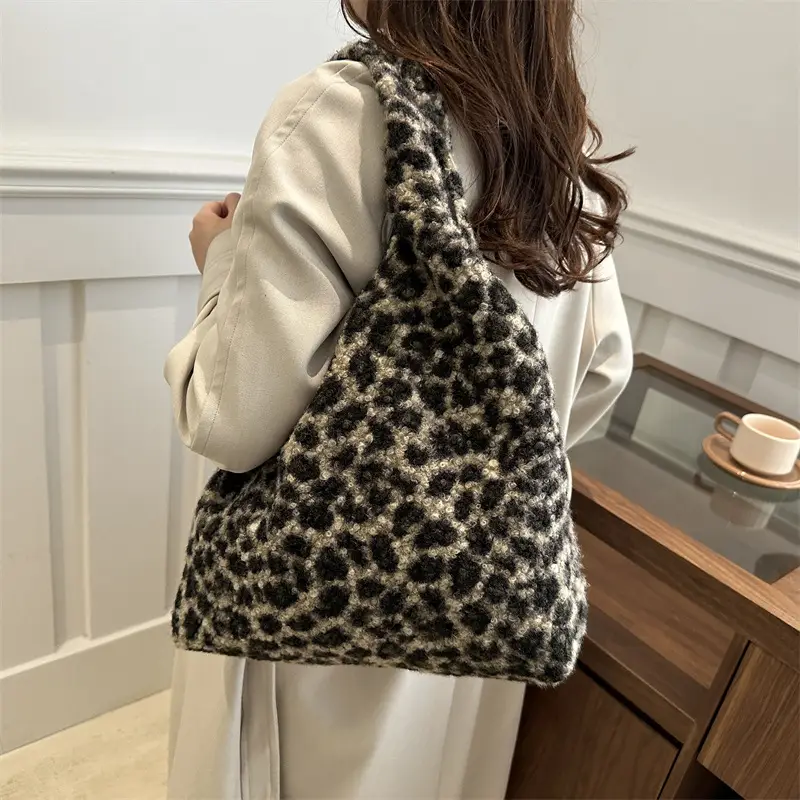 Plush Leopard Print Shoulder Tote Bag for Women - Image 6