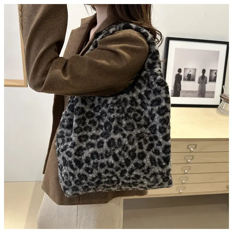 Plush Leopard Print Shoulder Tote Bag for Women — feature 11