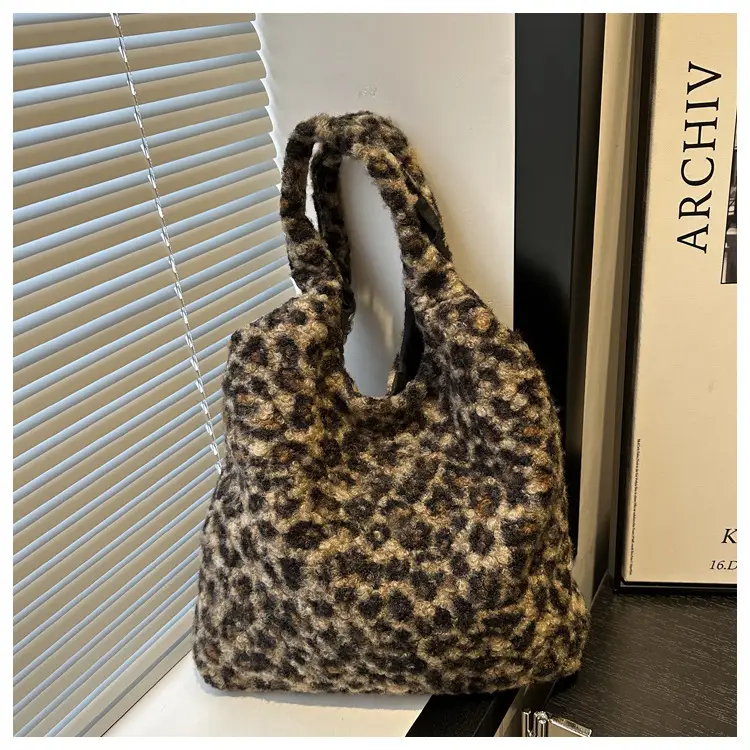 Plush Leopard Print Shoulder Tote Bag for Women — feature 17