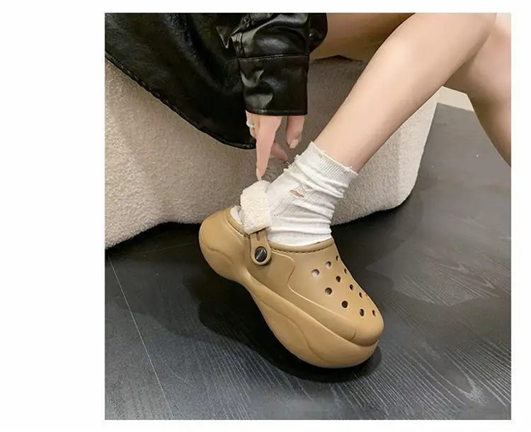 Women's Fleece Lined Thick Slippers Winter Beige — feature 6