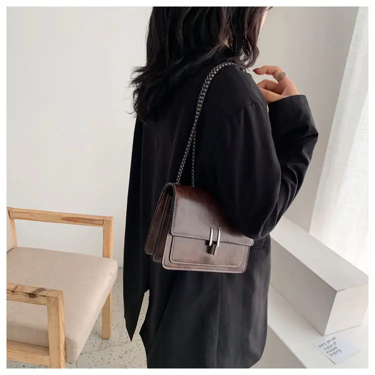 Women's Retro Chain Messenger Bag Small Square Shoulder — feature 10
