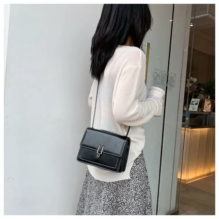 Women's Retro Chain Messenger Bag Small Square Shoulder — feature 13