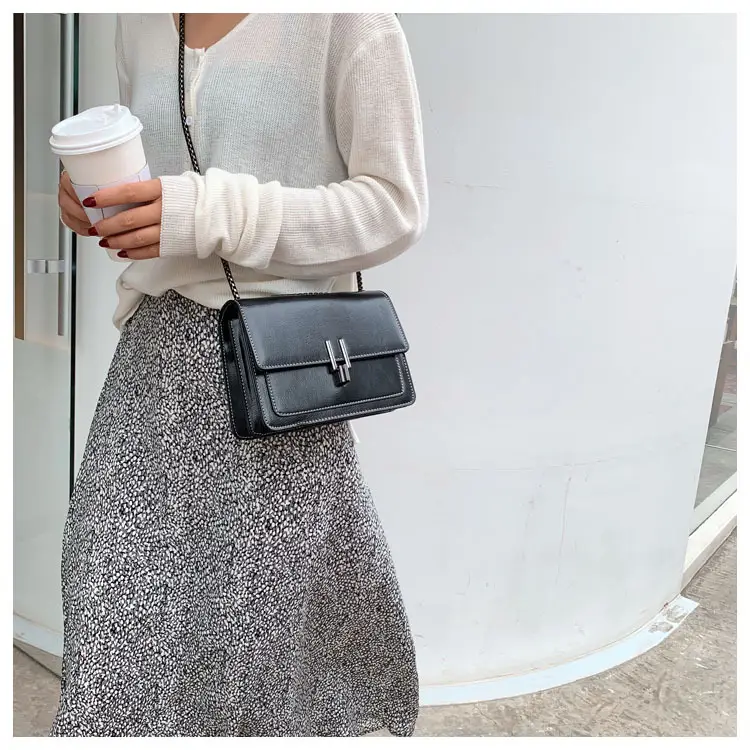 Women's Retro Chain Messenger Bag Small Square Shoulder — feature 14
