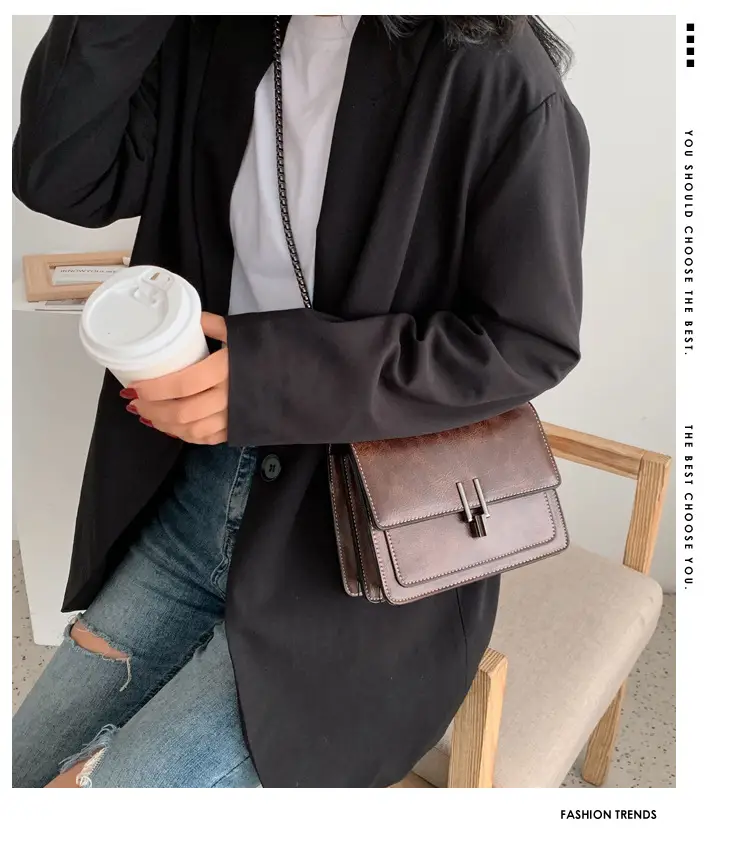 Women's Retro Chain Messenger Bag Small Square Shoulder — feature 2